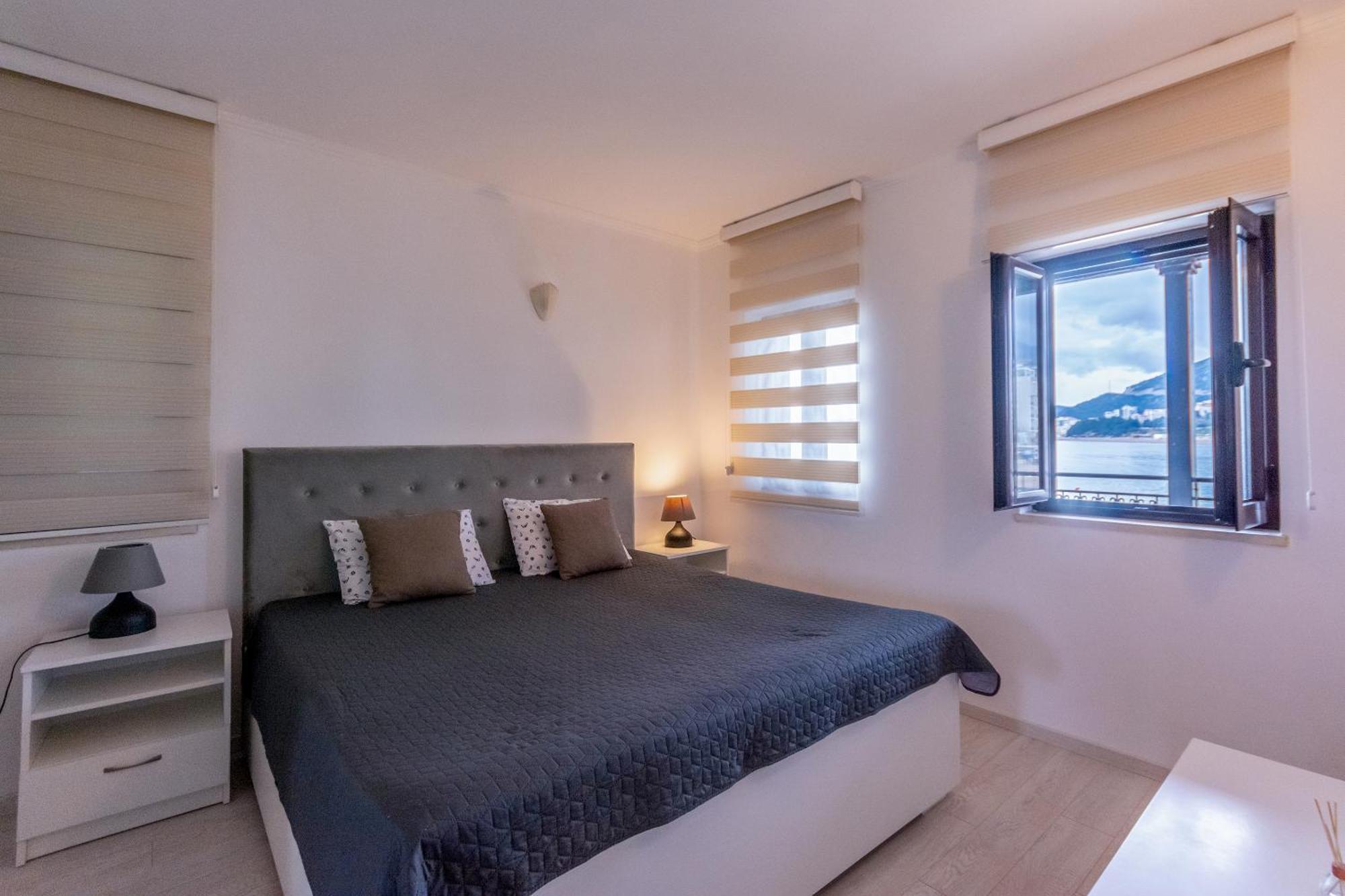 Sea Pearl Apartments Rafailovici Exterior photo