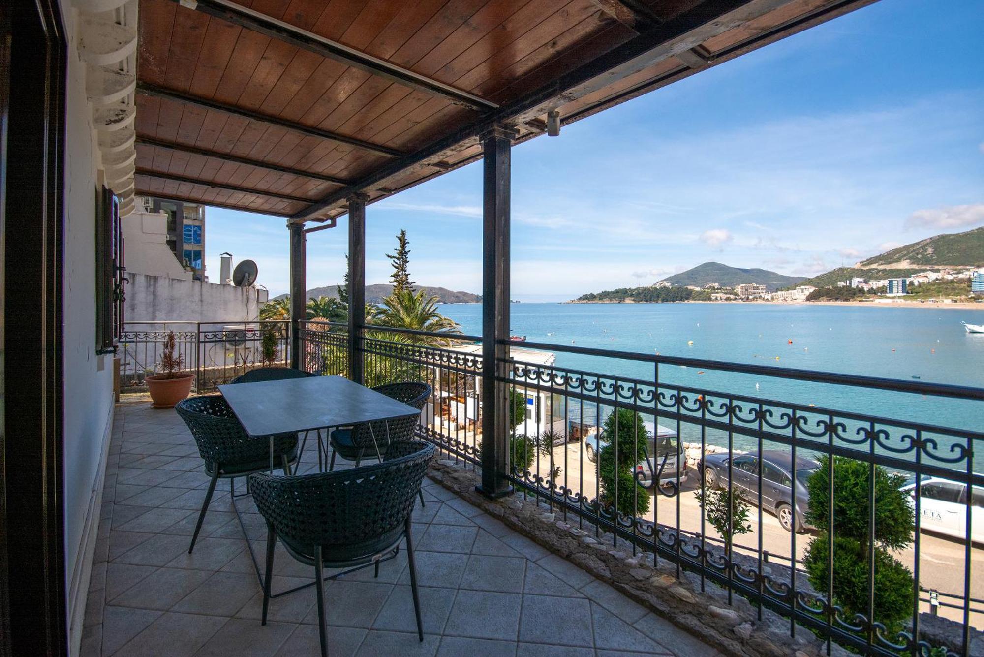 Sea Pearl Apartments Rafailovici Exterior photo