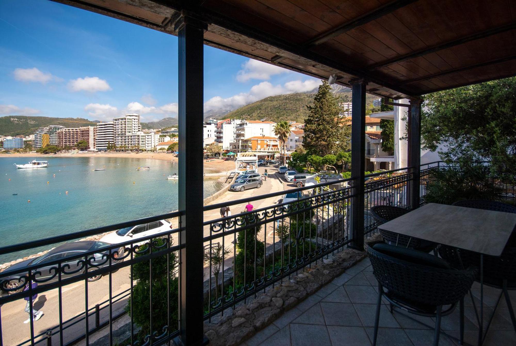 Sea Pearl Apartments Rafailovici Exterior photo